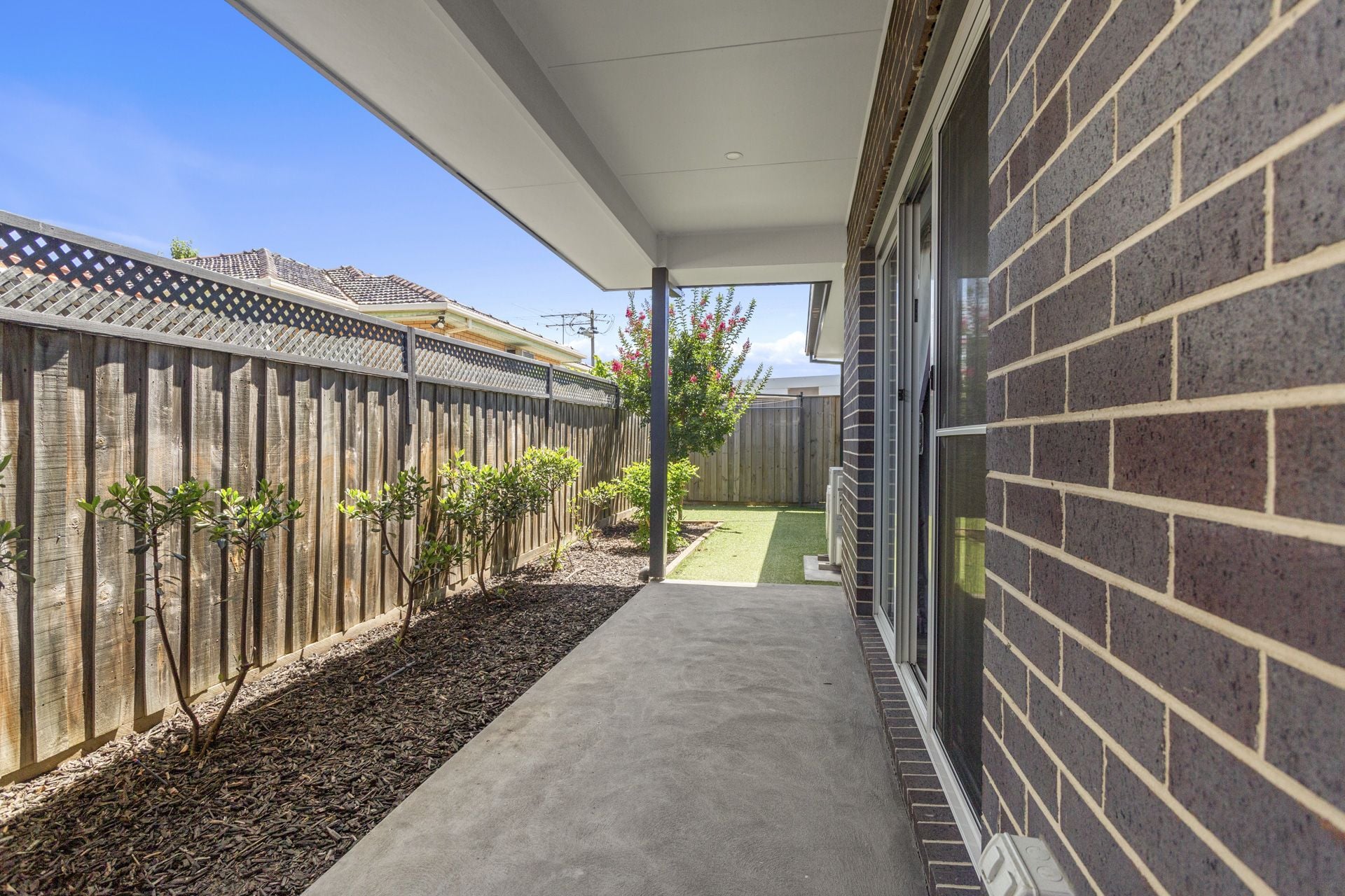 BUILDER BUILT QUALITY/ UNBEATABLE LOCATION
