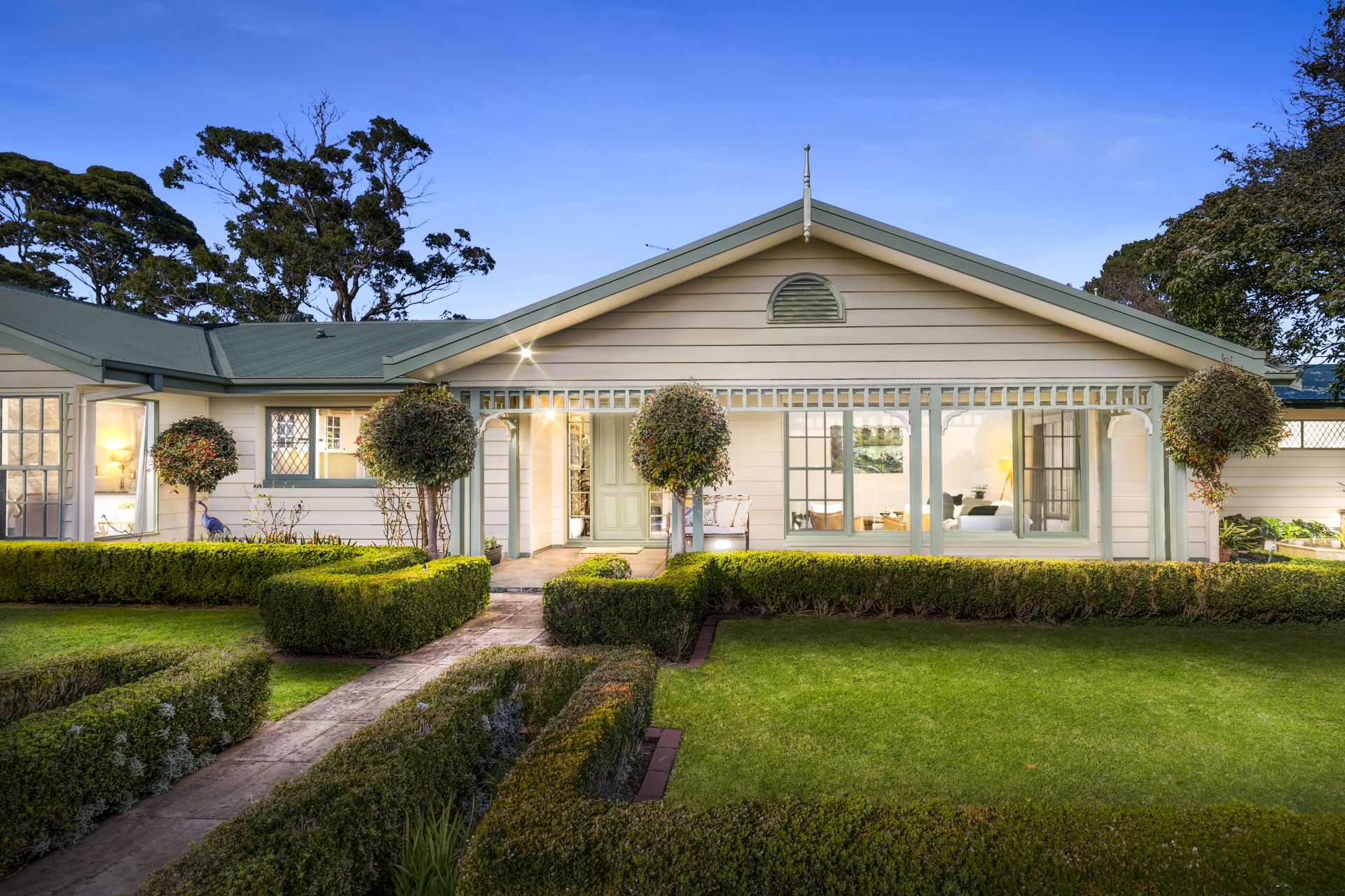 Real Estate For Sale 6 Moorna Court Mount Eliza , VIC