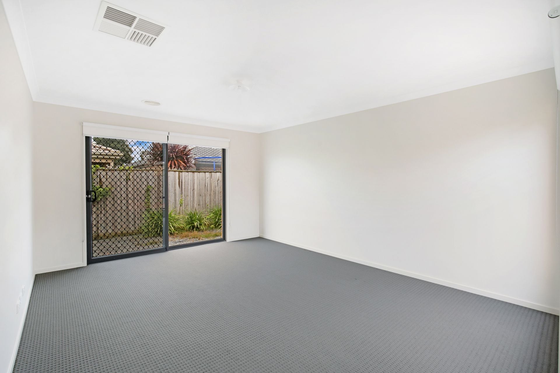 SPACIOUS FAMILY HOME!