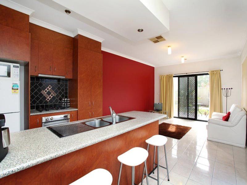 10 Cleland Way, Caroline Springs - Thumbnail 4