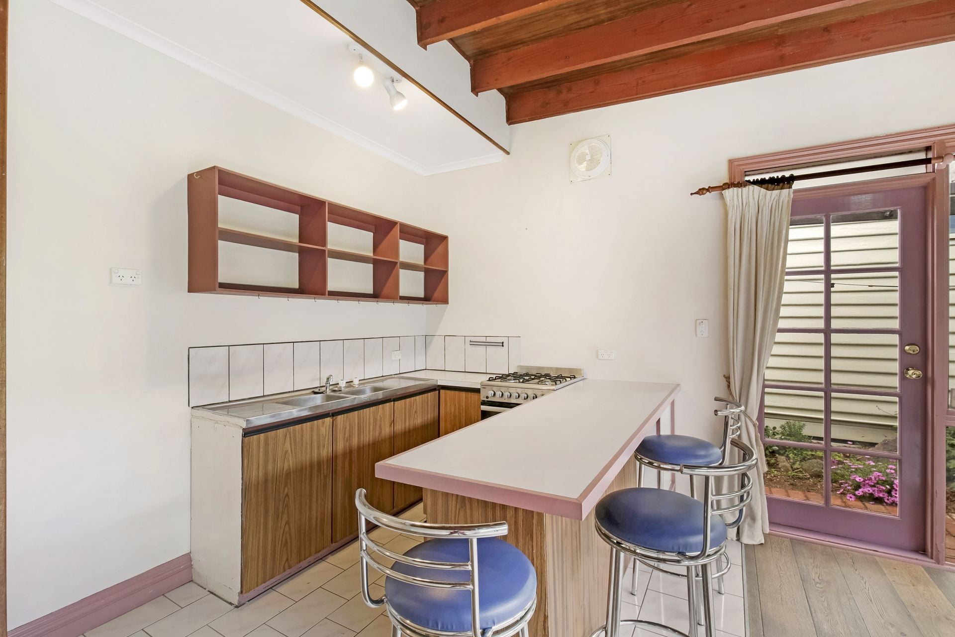 Spacious 2 Bedroom House!