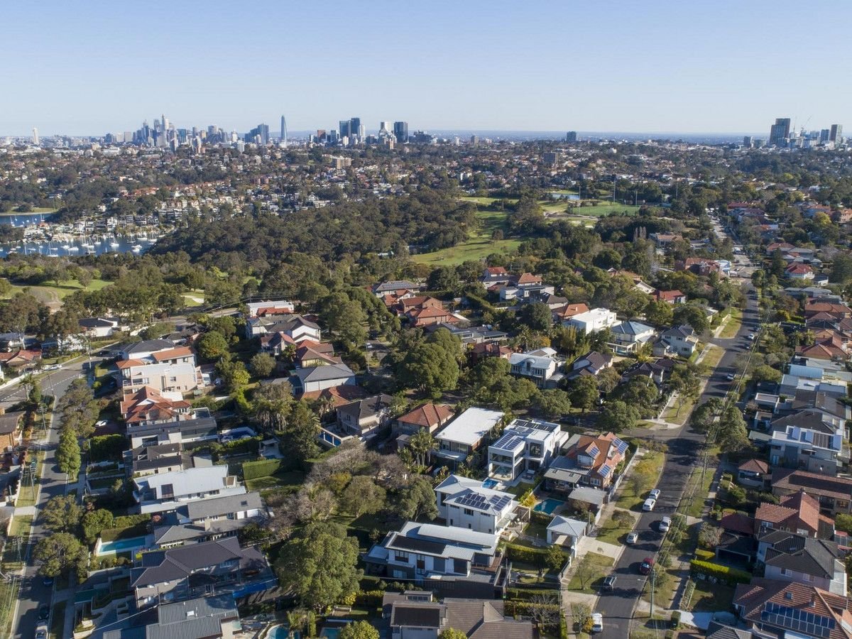 18 Neeworra Road Northbridge 2063