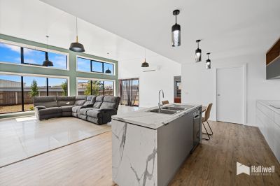 3
 
 
 
  
 
 
 2
 
 
 
  
 
 
 2
 
 
 
 
 
 
 
 76 Mungala Crescent, Miandetta TAS 7310, Miandetta - Thumbnail 5