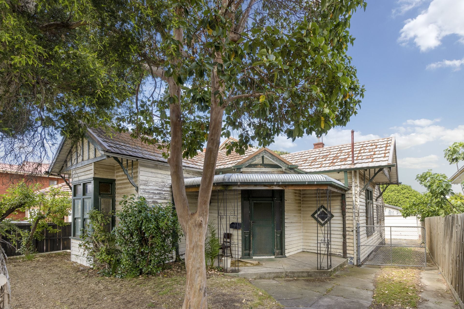 Thornbury Charm