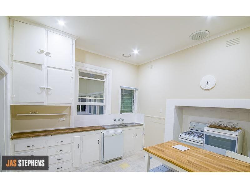 8 Johnson Street FOOTSCRAY VIC, Footscray - Thumbnail 6