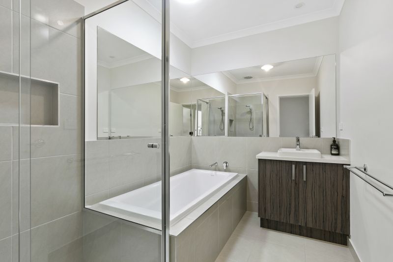 23B Lloyd Street, Belmont