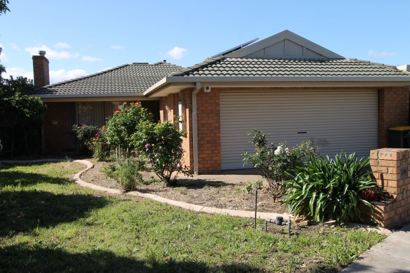 13 Lido Court, Epping