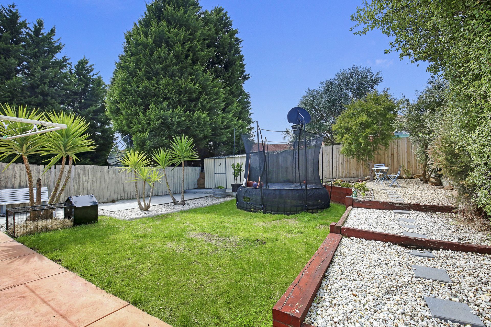 Low Maintenance Living With Contemporary Styling