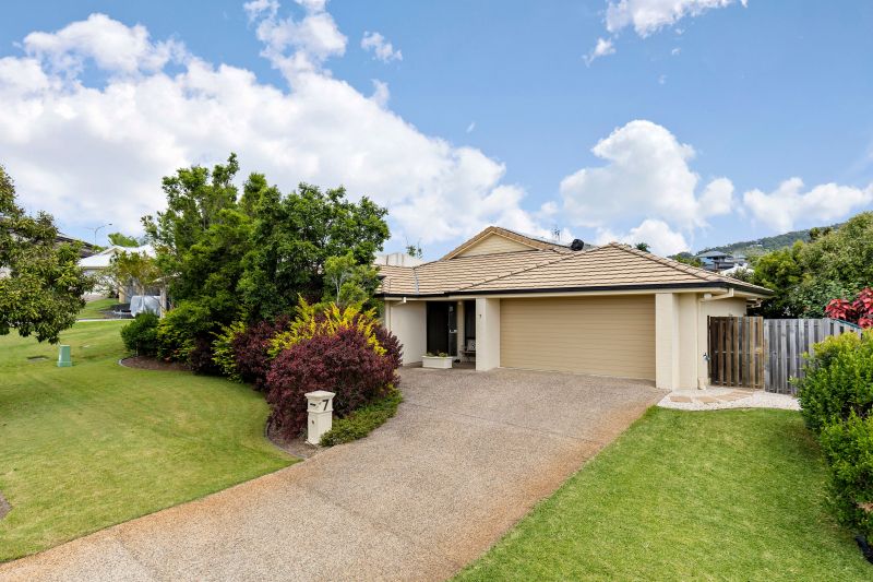 Coomera Realty Real Estate For Sale 7 Seaham Court Upper Coomera