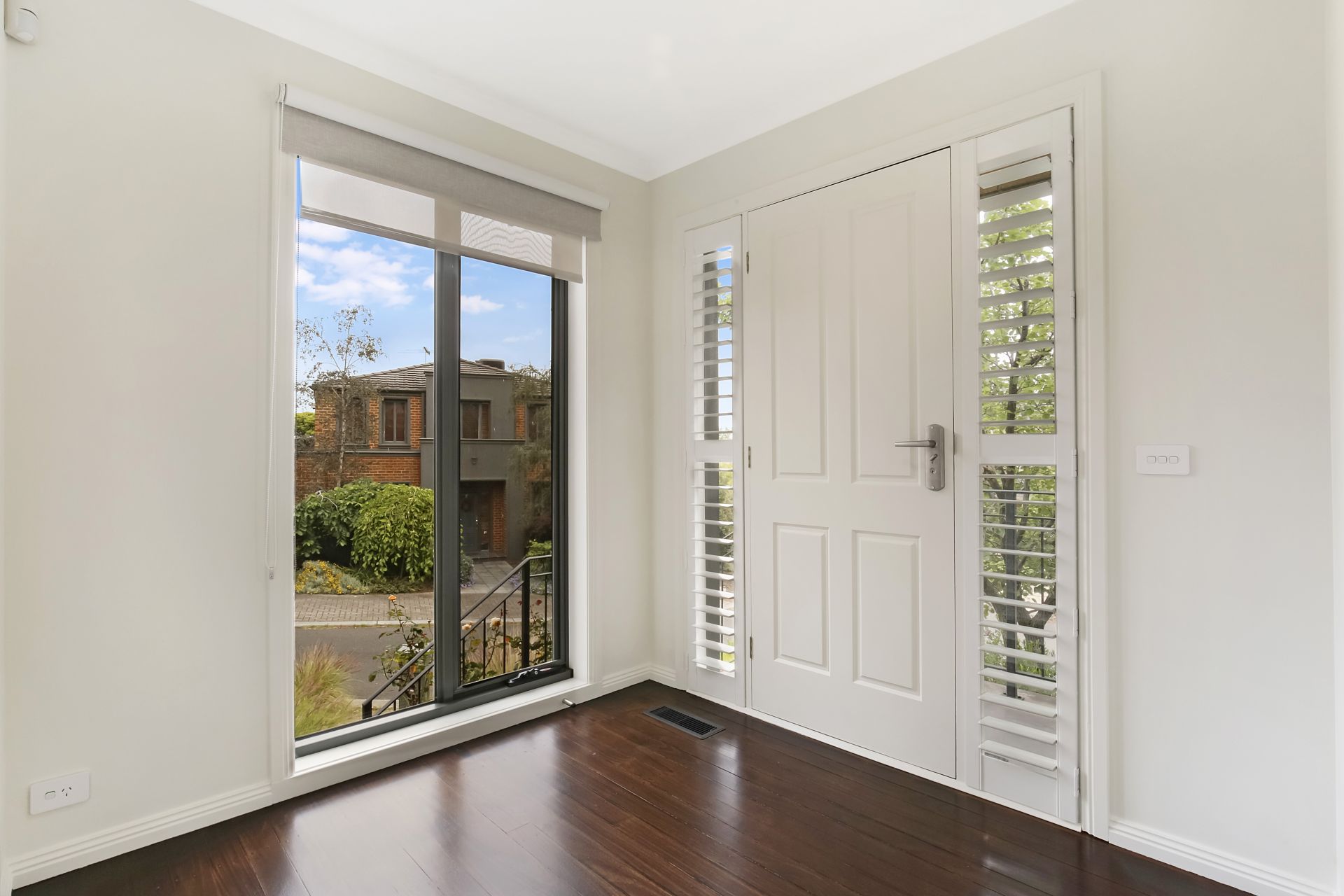 **APPLICATION APPROVED - 11/01/2022**Executive Family Luxury Living in Ivanhoe**