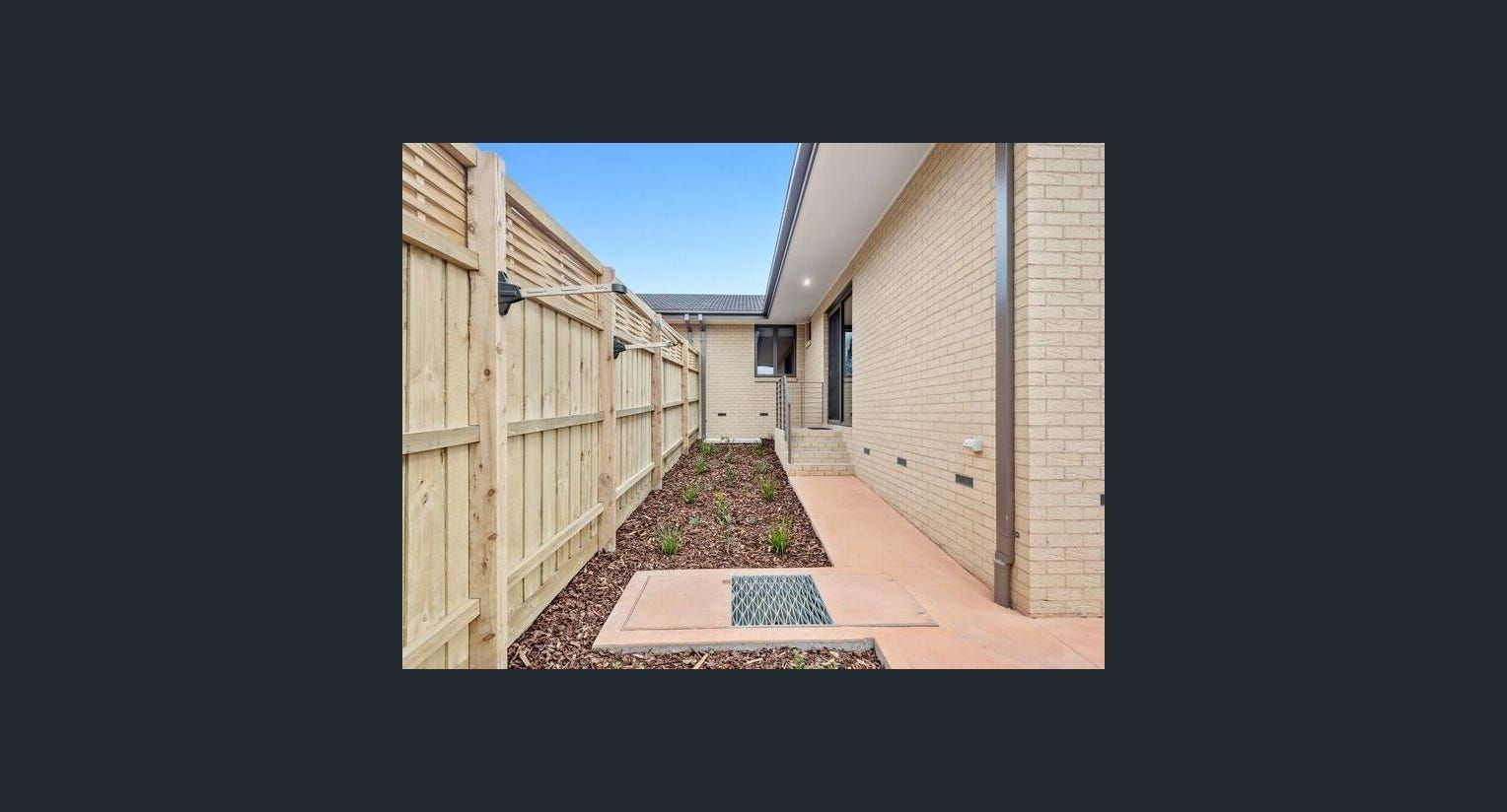 Low maintenance 3 bedroom !