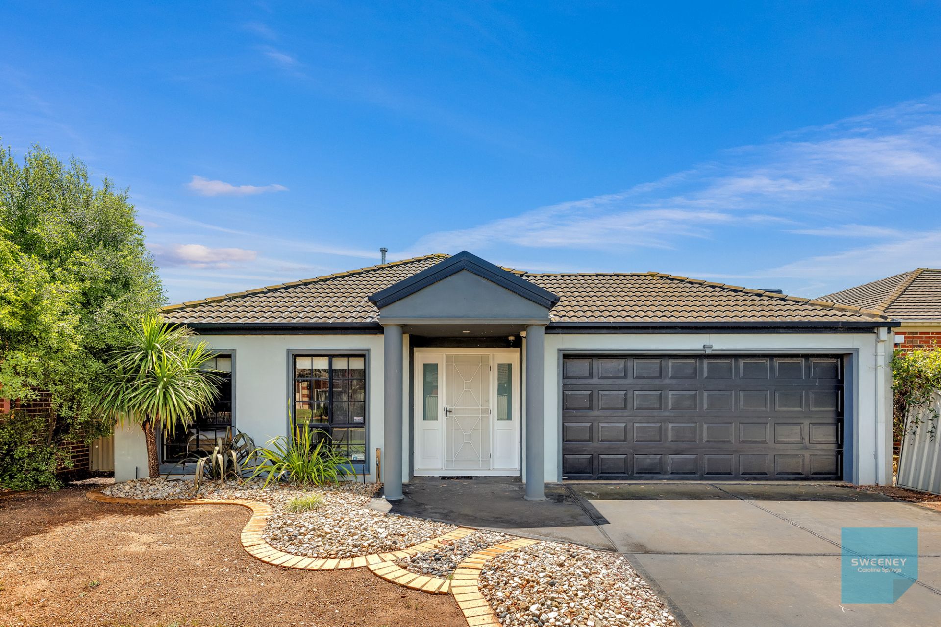 10 The Parkway, Caroline Springs - Thumbnail 2