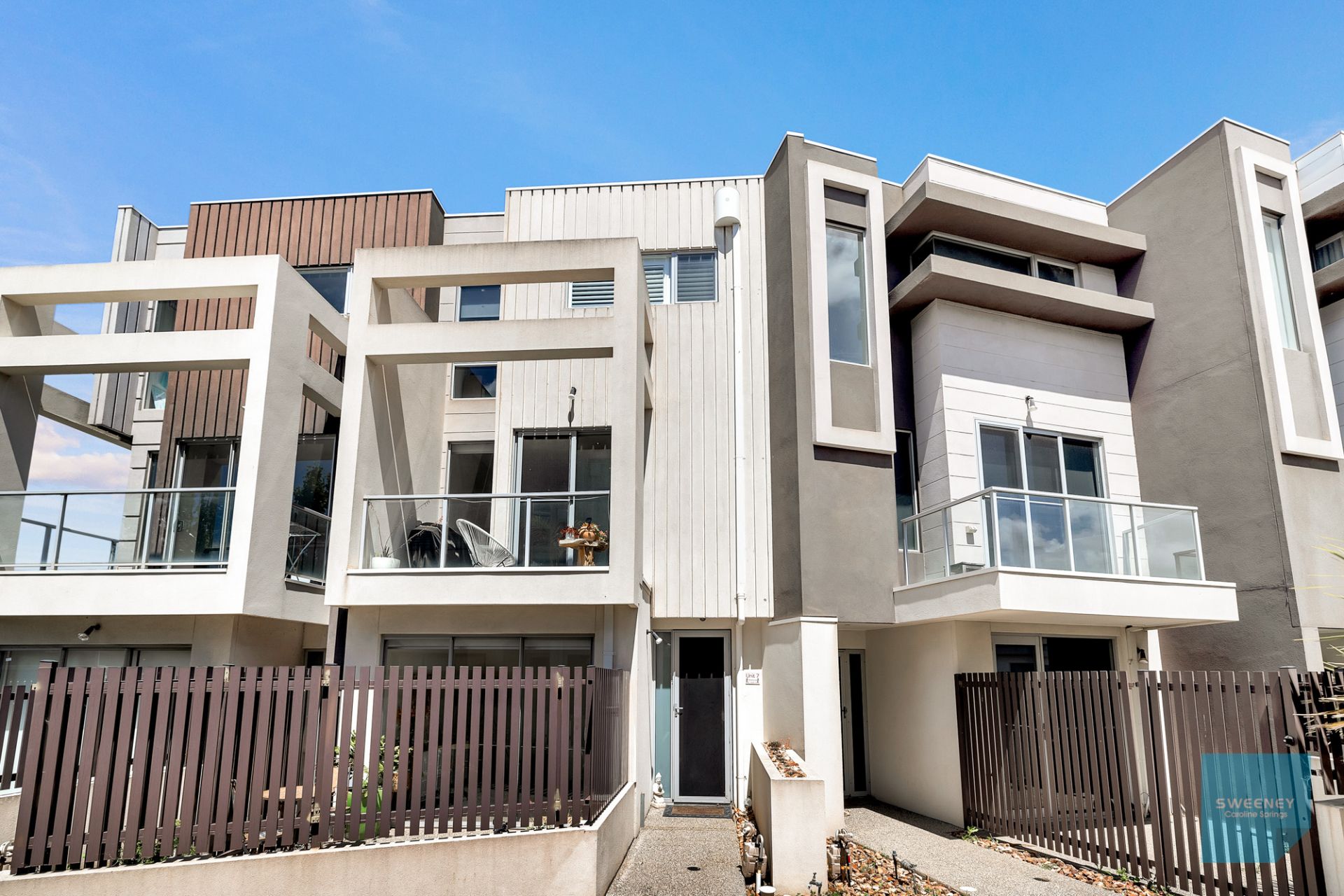 7/25 Boathouse Drive, Caroline Springs - Thumbnail 3