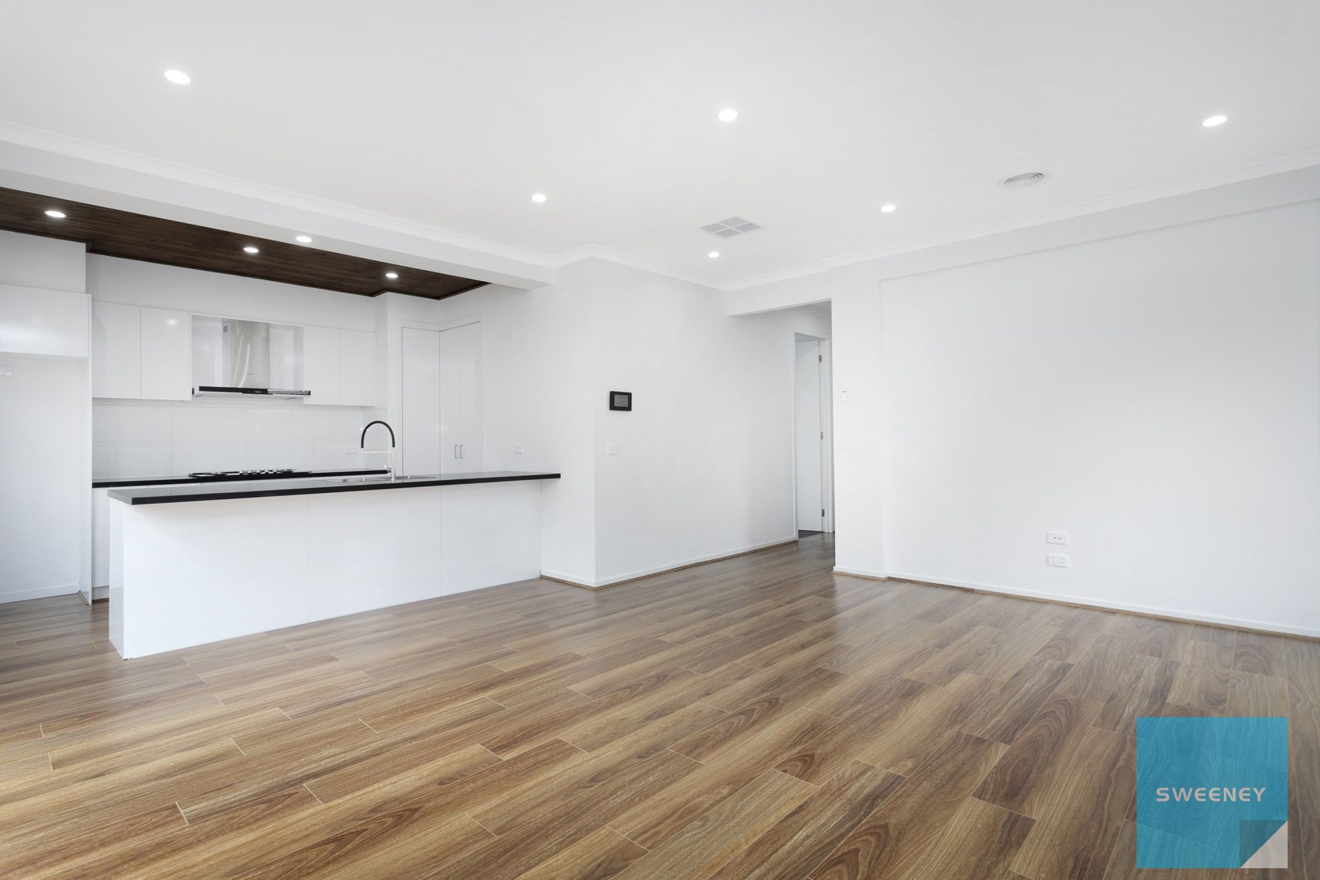 78 Hawking Crescent, Fraser Rise - Thumbnail 4