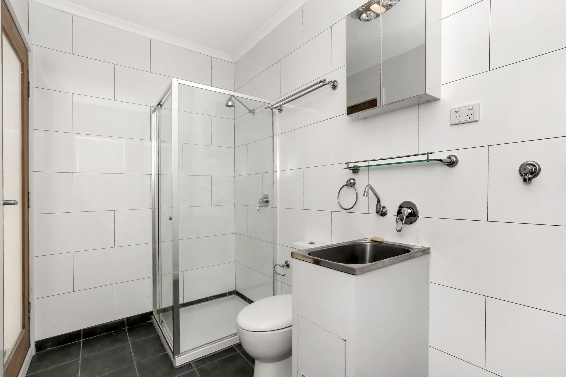 SPACIOUS ONE BEDROOM!