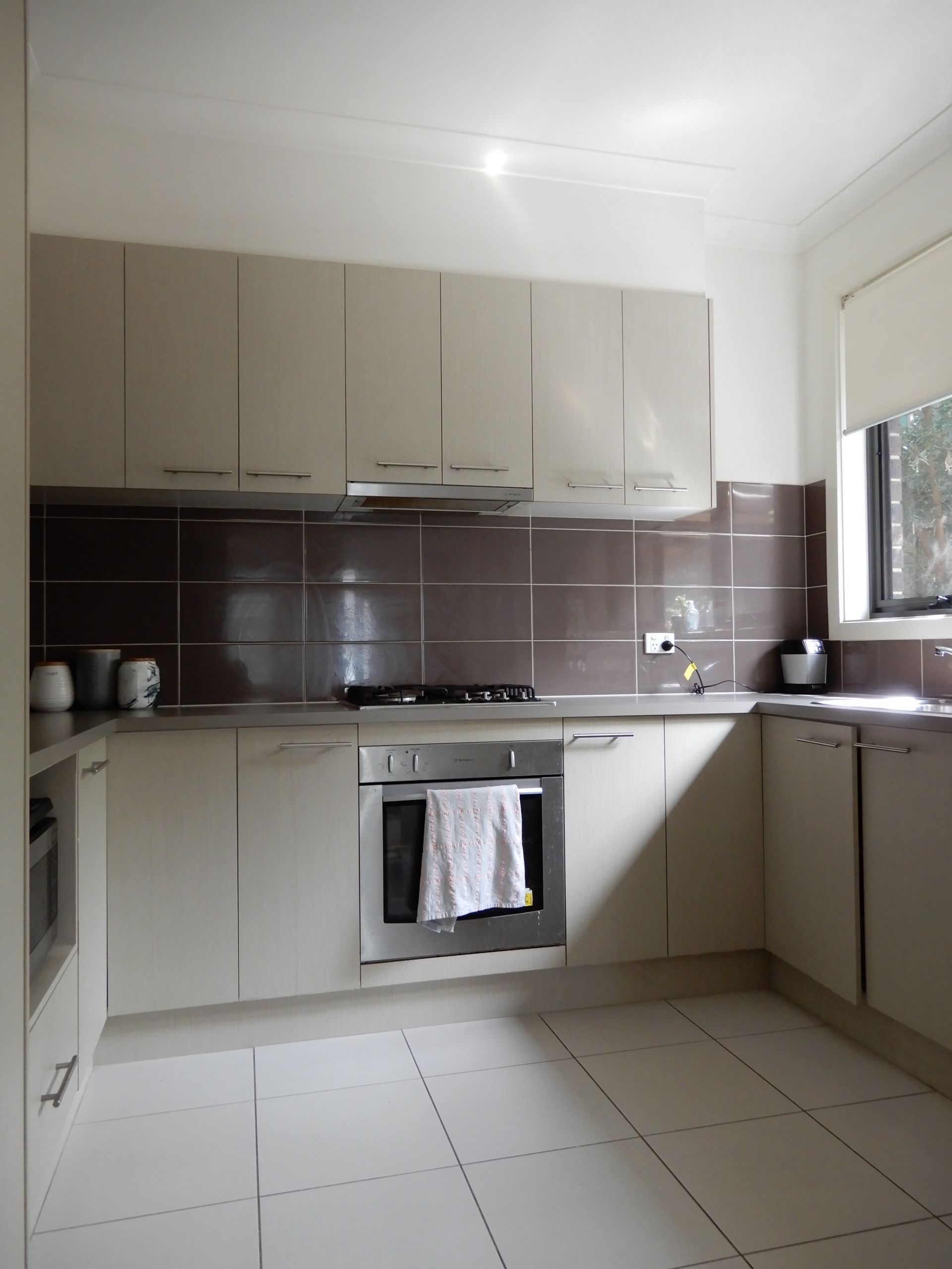 SPACIOUS & MODERN 2 BEDROOM UNIT!!!