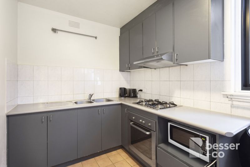 10/325 Orrong Road, St Kilda East - Thumbnail 4