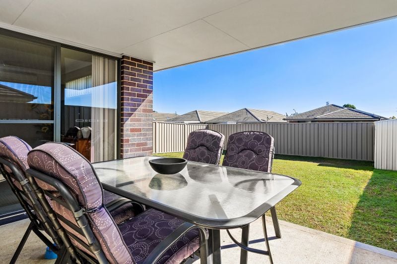 Real Estate For Lease 27 Ashton Drive Heddon Greta , NSW