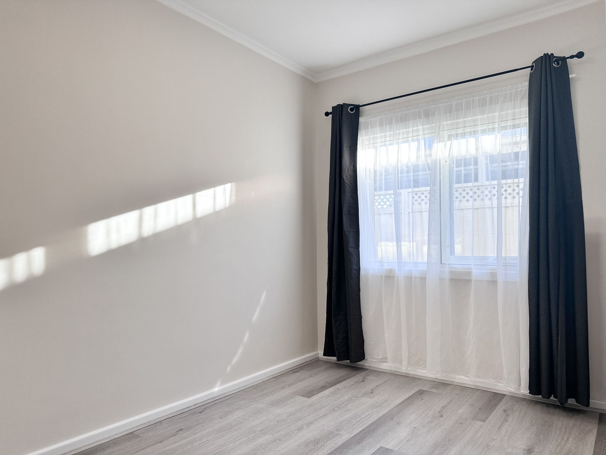 1/21 Knight Street West Richmond 5033