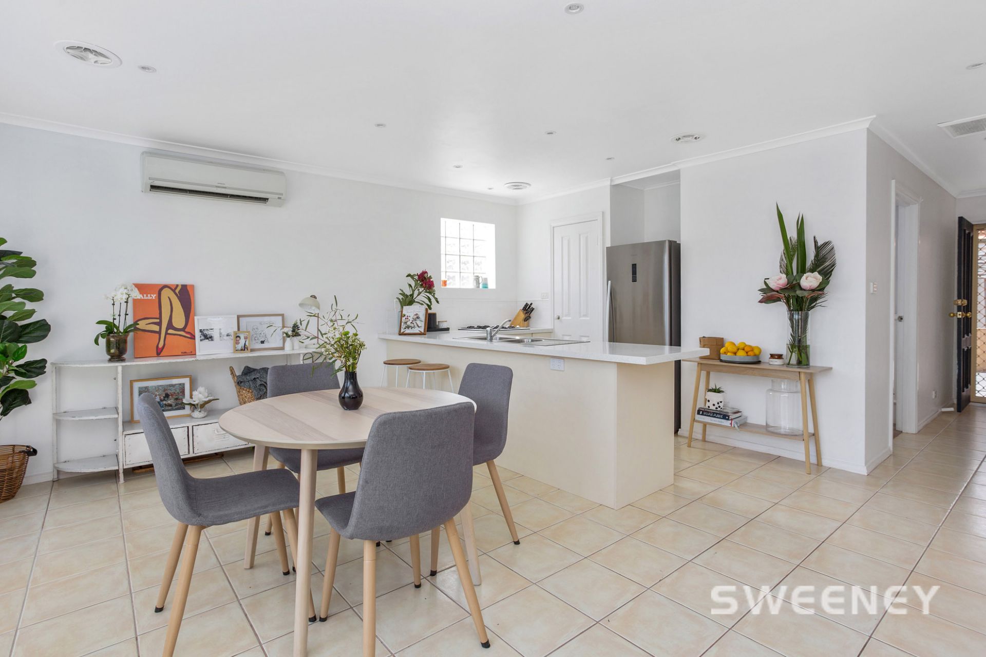 2/16 Carruthers Court, Altona Meadows - Thumbnail 3
