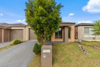 12 Canmore Street, Cranbourne East VIC
