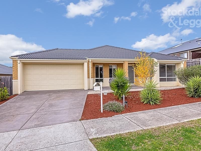 11 Viewpoint Avenue MERNDA, Mernda - Thumbnail 3