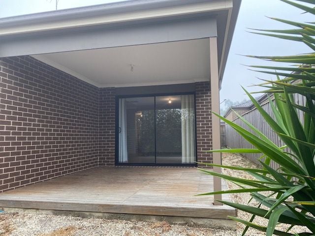 MODERN STYLE FAMILY HOME!