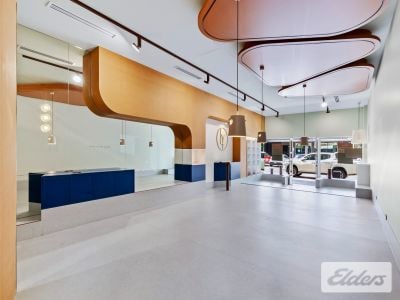 PRIME REFURBISHED RETAIL IN PREMIER BRISBANE RETAIL DISTRICT!