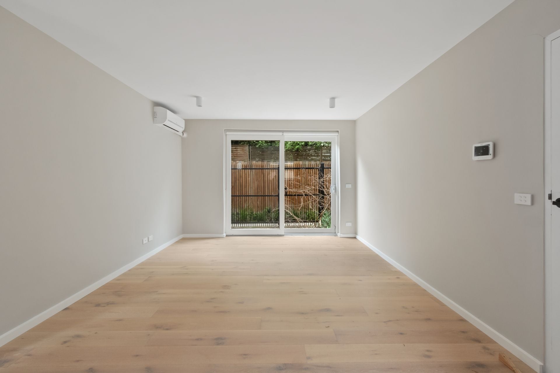 Simply Stunning, Secure Ground Floor Apartment in Ideal Location