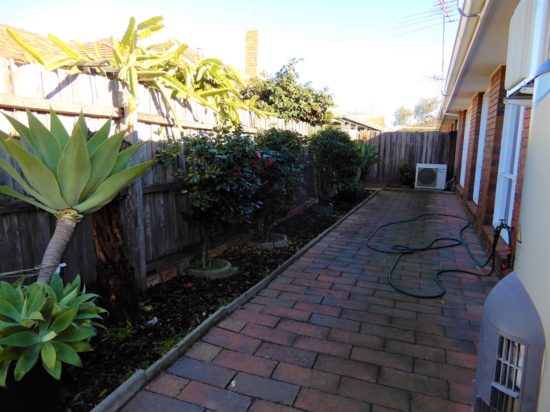 Prime Location In Thornbury!!!