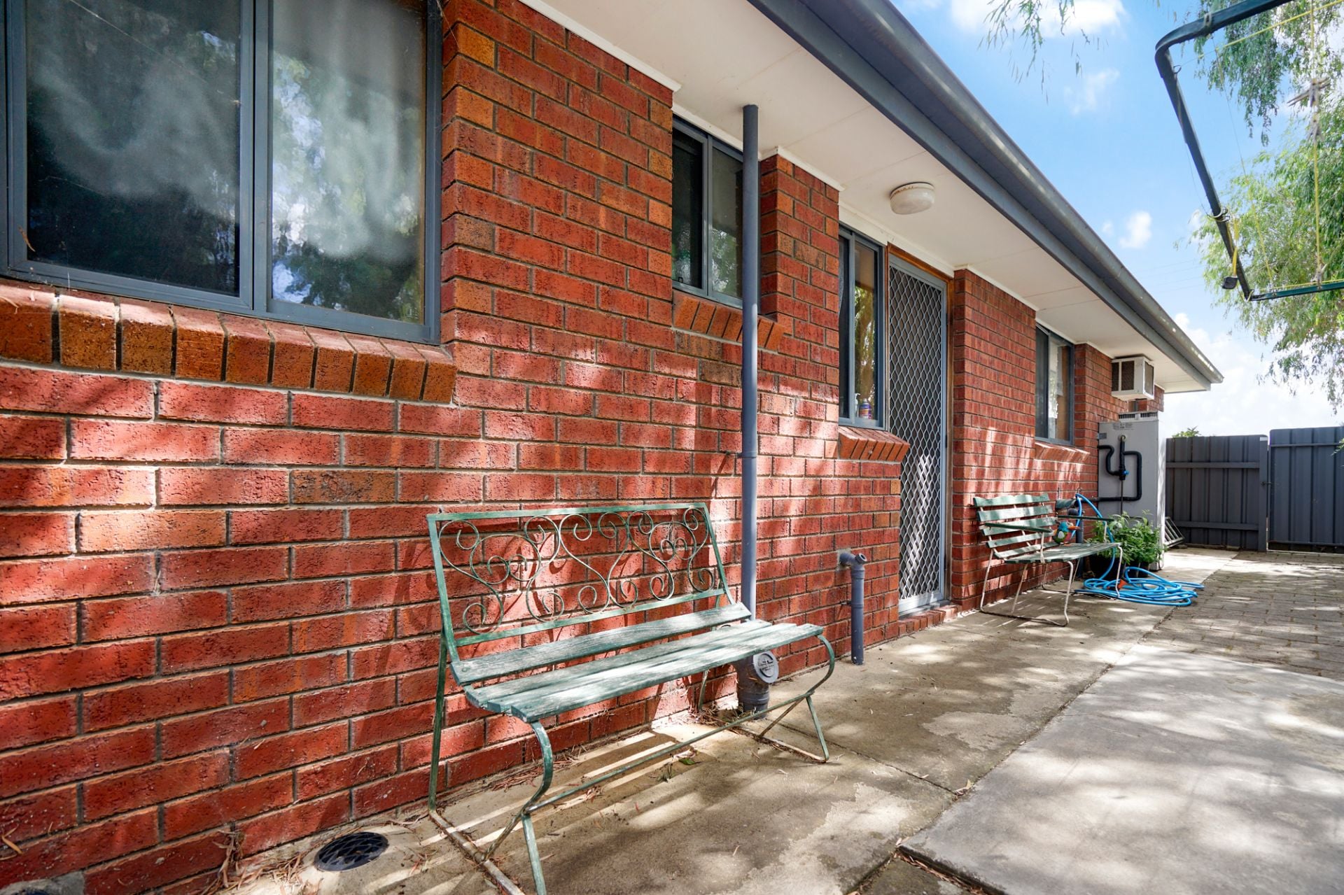 1/711 Ripon Street South, Redan, Redan - Thumbnail 2