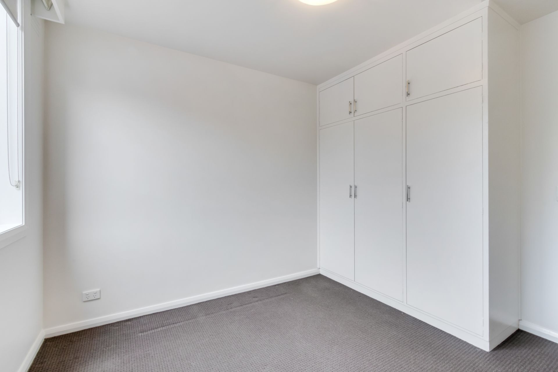 Sensational Ground Floor Apartment in Great Location!