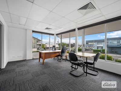 REFURBISHED OFFICE, PLENTY OF CAR PARKS!