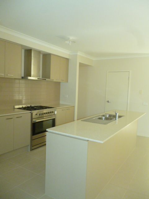 SPACIOUS FAMILY HOME!!