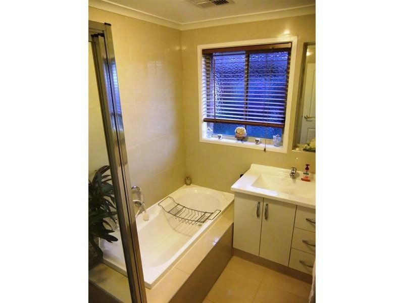 BEAUTIFUL HOME IN A PRIME LOCATION !!!