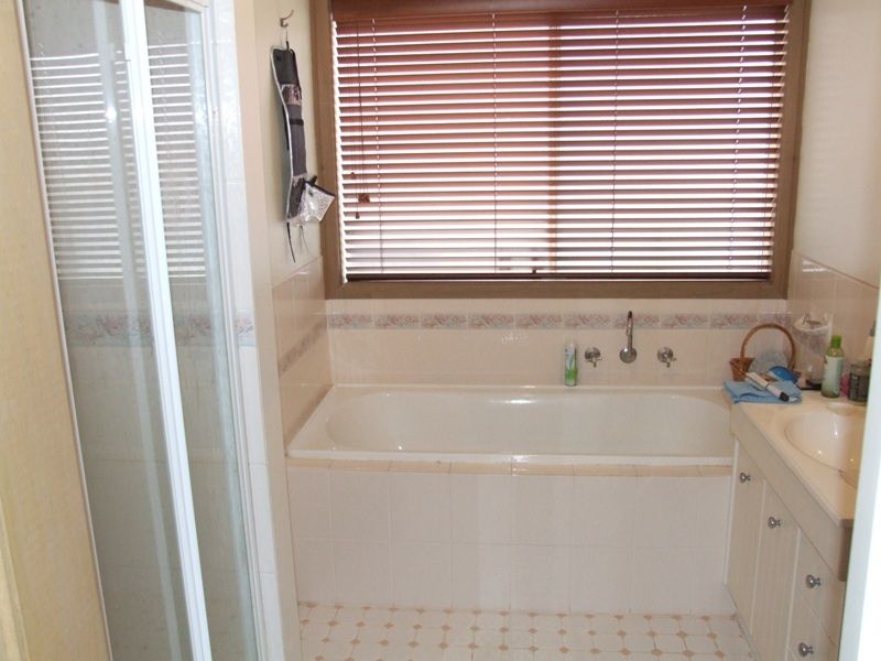 149 Halletts Way, Bacchus Marsh - Thumbnail 8