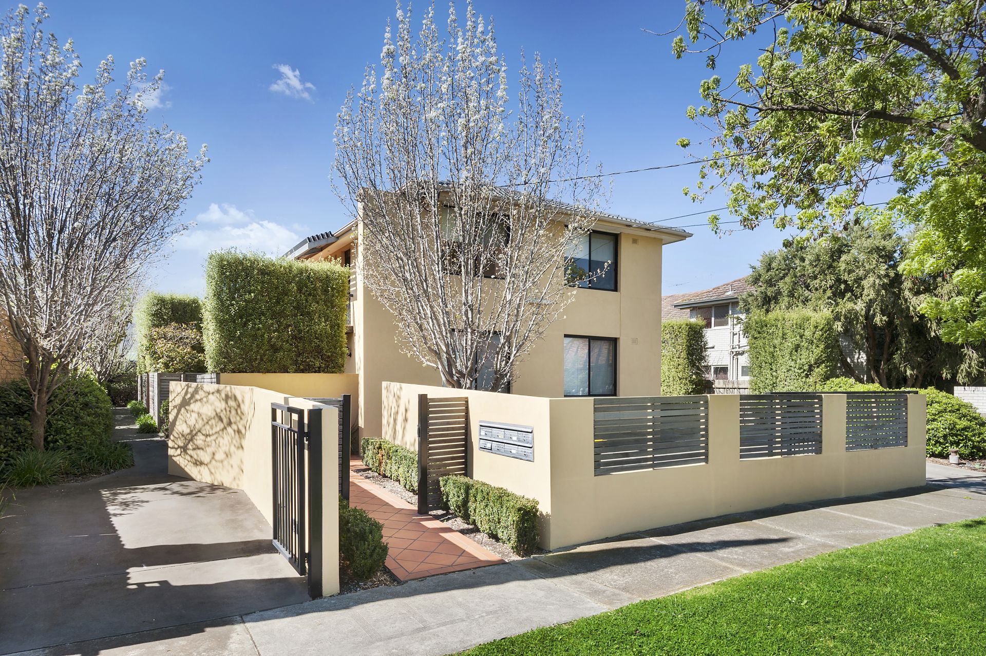 Spacious, low maintenance lifestyle!