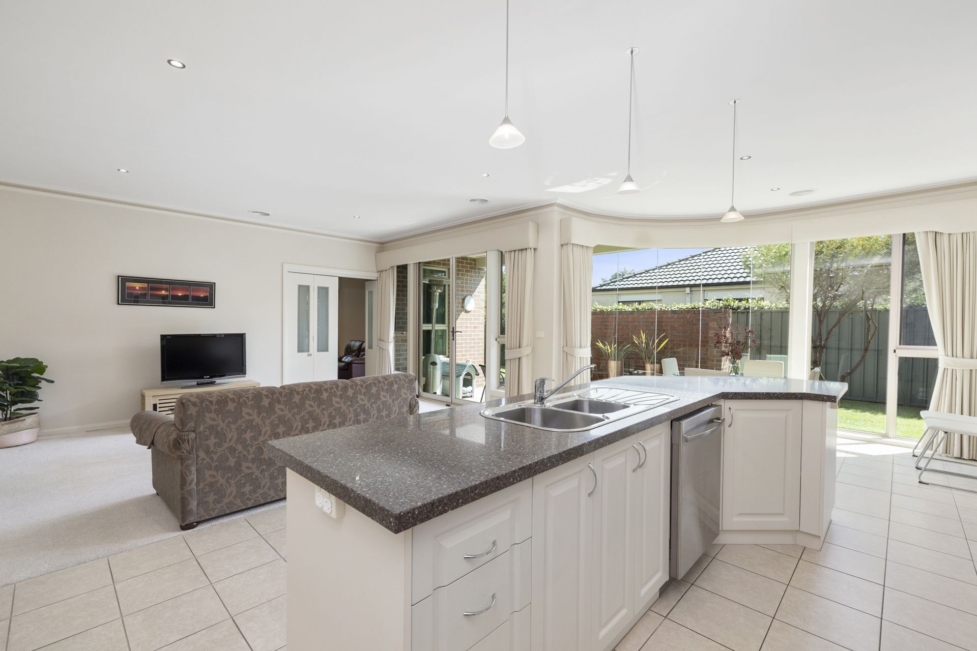 76 Stirling Drive, Lake Gardens Ballarat Real Estate Pty Ltd