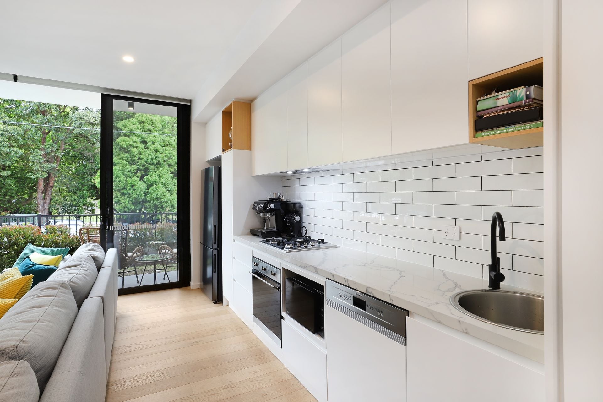2/116 Linden Street, Sutherland, Sutherland - Thumbnail 4