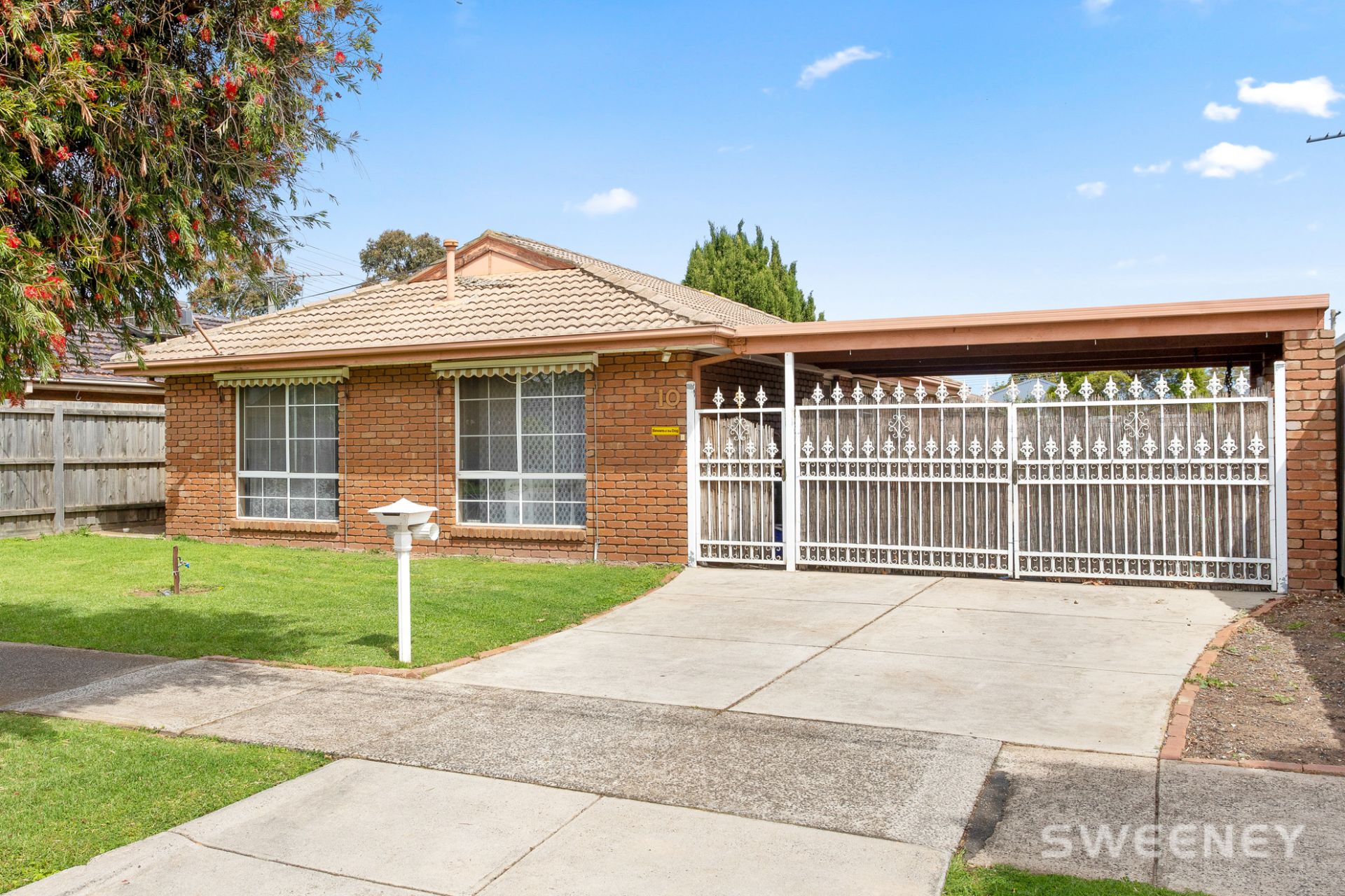 10 Valente Street, Altona Meadows - Thumbnail 2