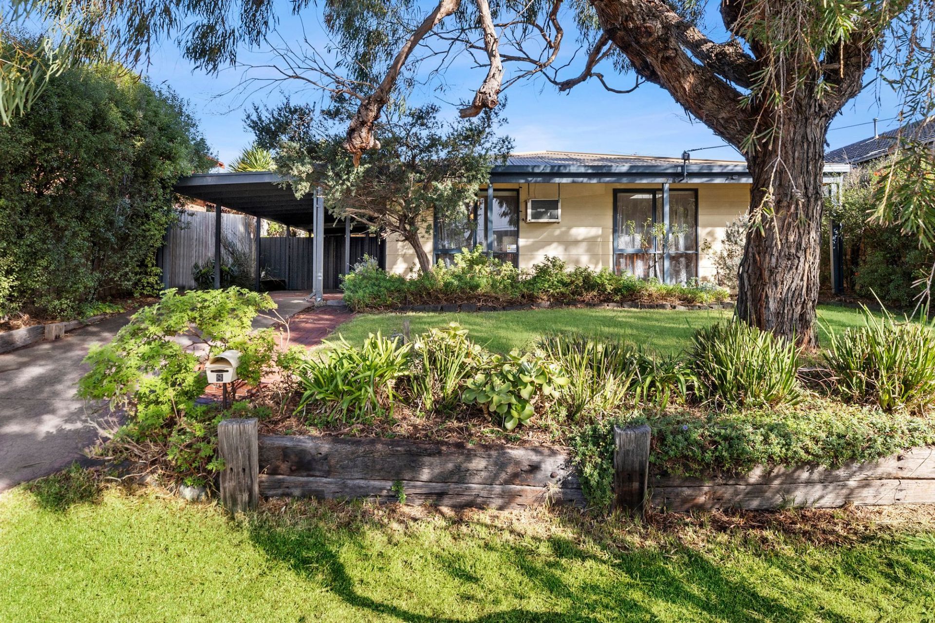 8 Canopus Road Ocean Grove VIC, Ocean Grove - Thumbnail 2
