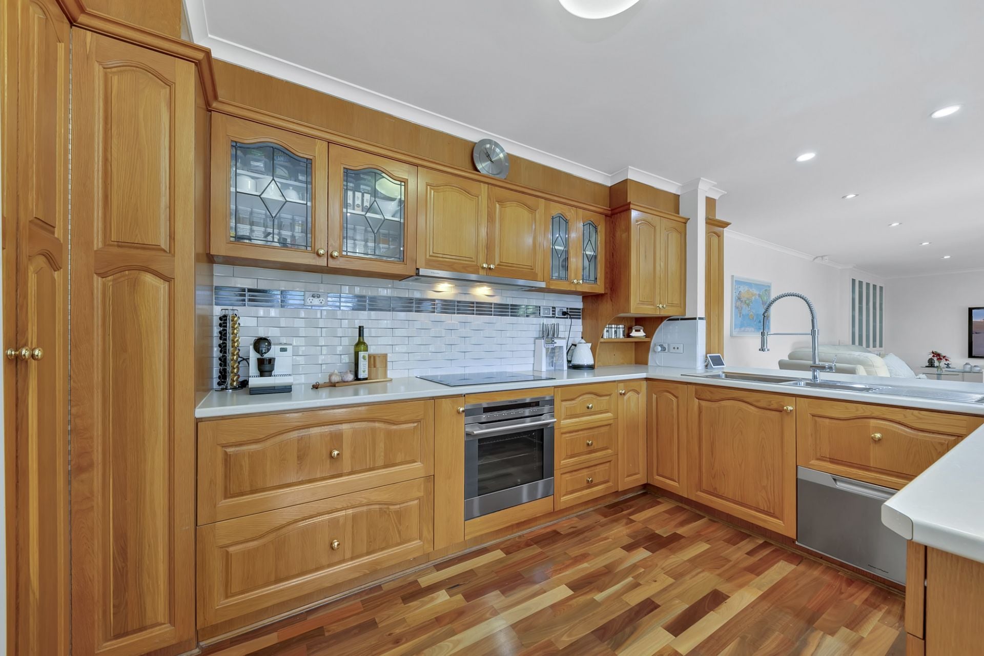 Effortless Living, Inspired Entertaining.        UNDER CONTRACT