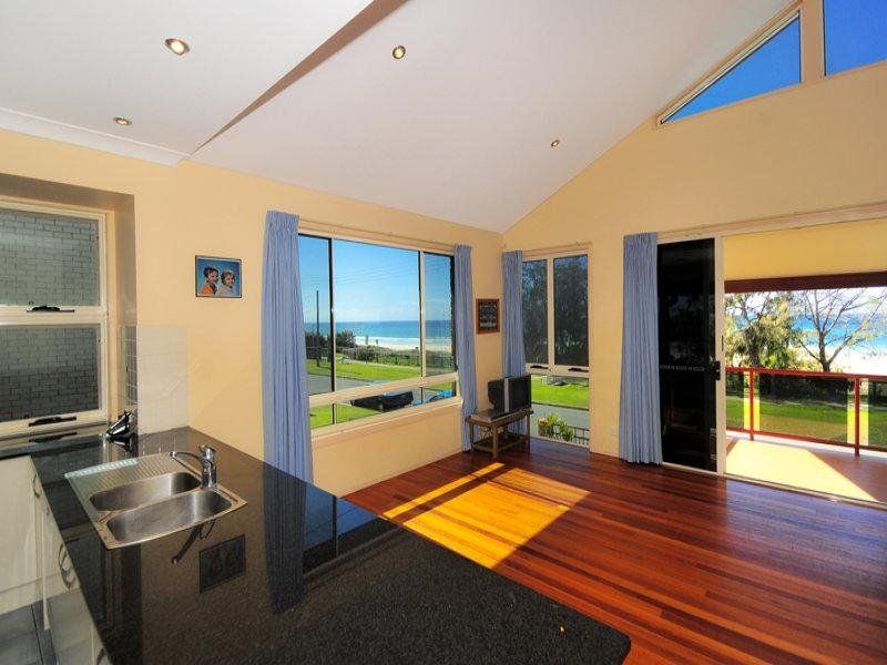 216 Pacific Parade BILINGA QLD, Bilinga - Thumbnail 5