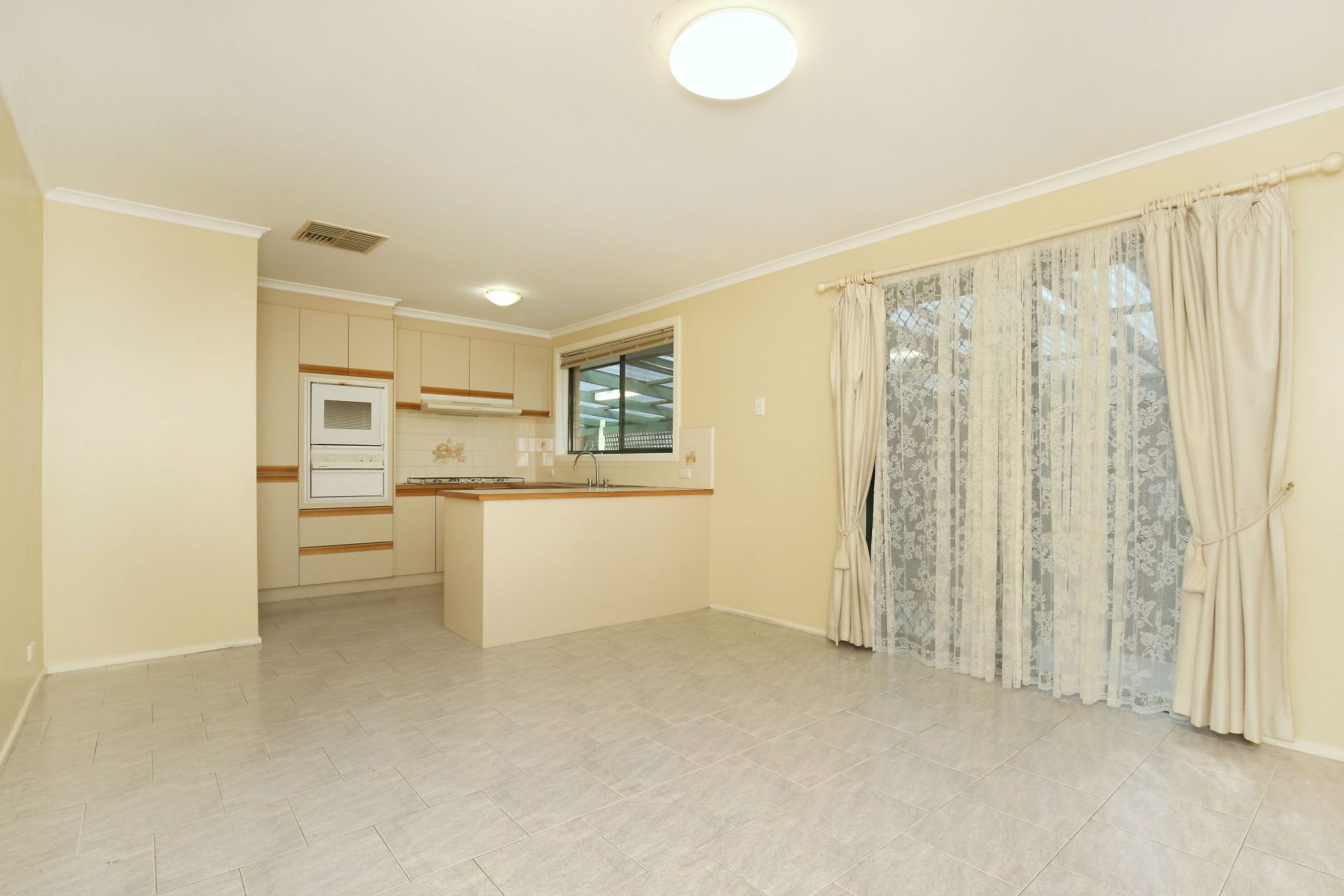 EASY LIVING, IDEAL LOCATION    *Insp Sat 5th Jan @ 11:30am*
