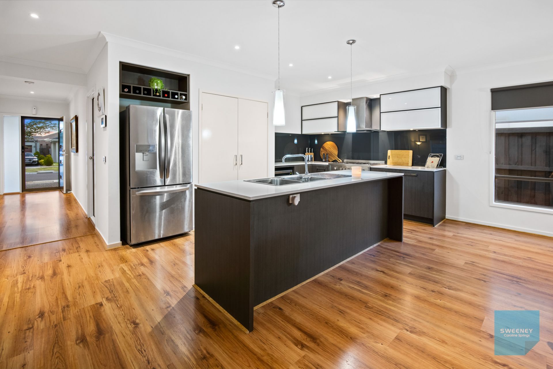 46 Annecy Boulevard, Fraser Rise - Thumbnail 4