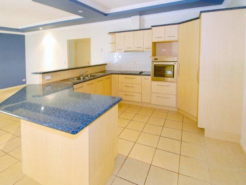 25 Whitsunday Street KAWANA ISLAND QLD, Kawana Island - Thumbnail 3