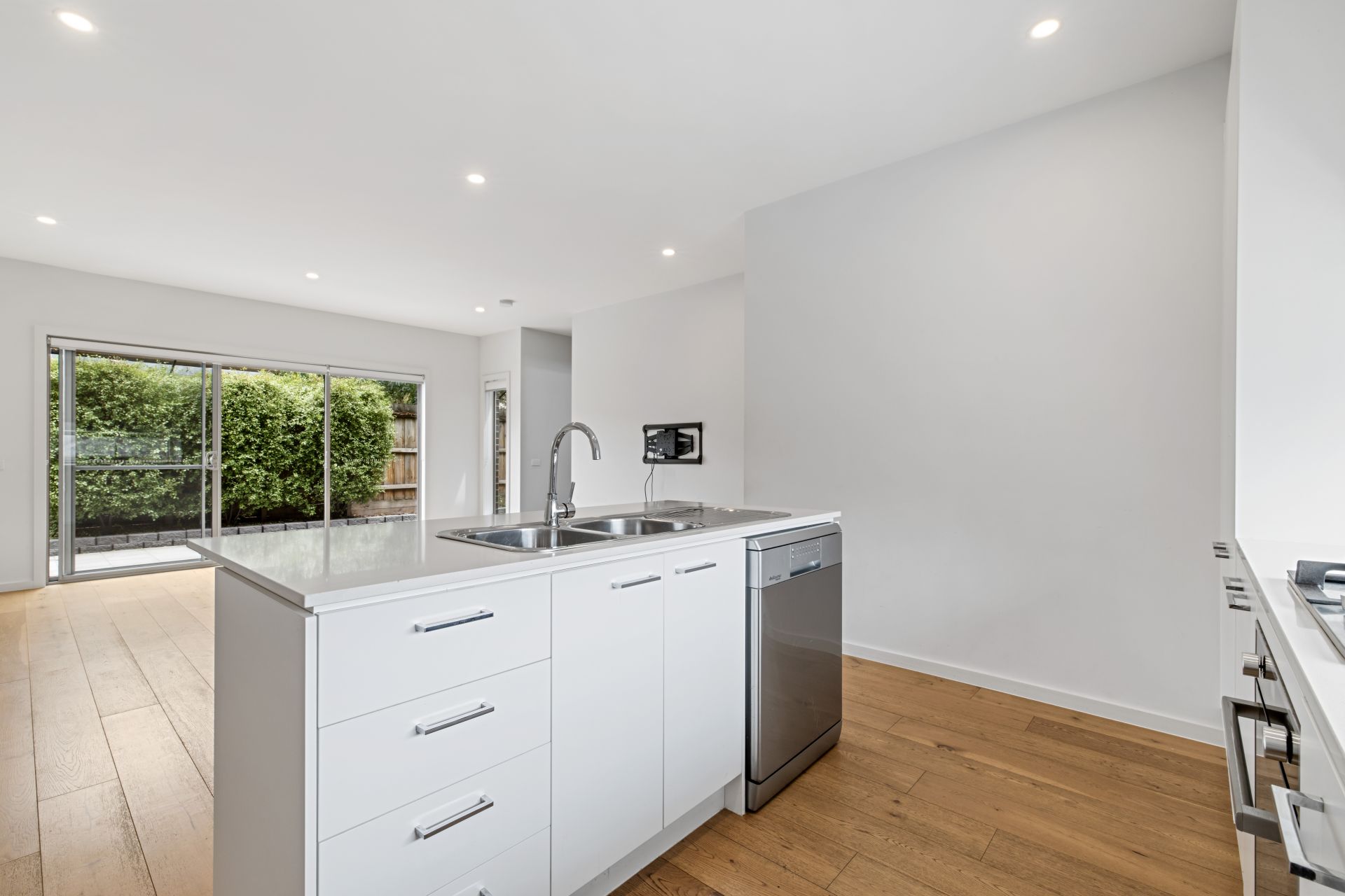 Charming 2-Bedroom Townhouse