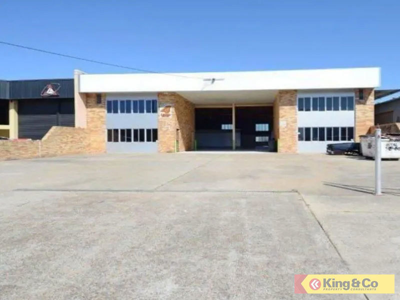 FREESTANDER WITH OPTIONS!