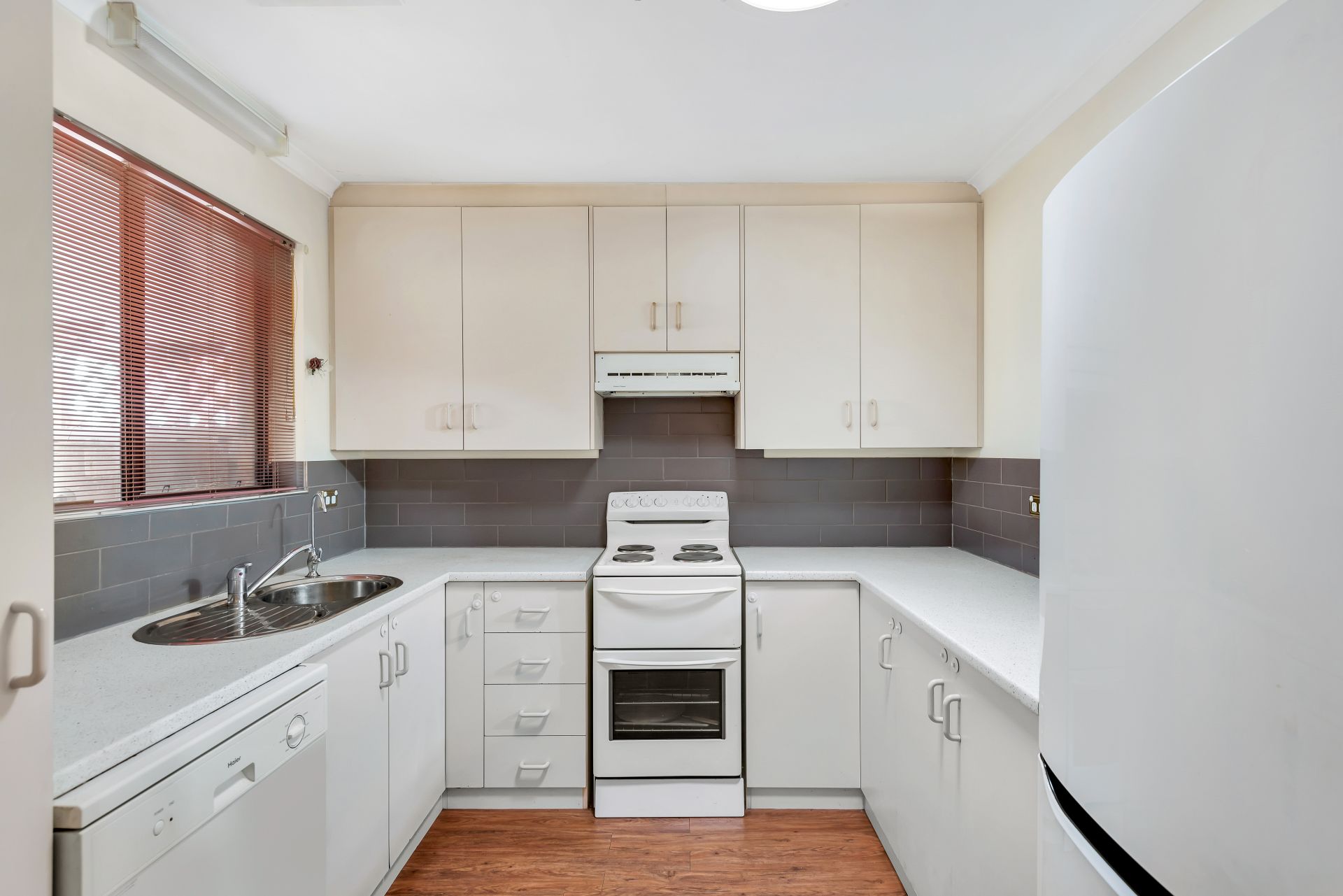 1/4 Jeanette Court, Aberfoyle Park - Thumbnail 5