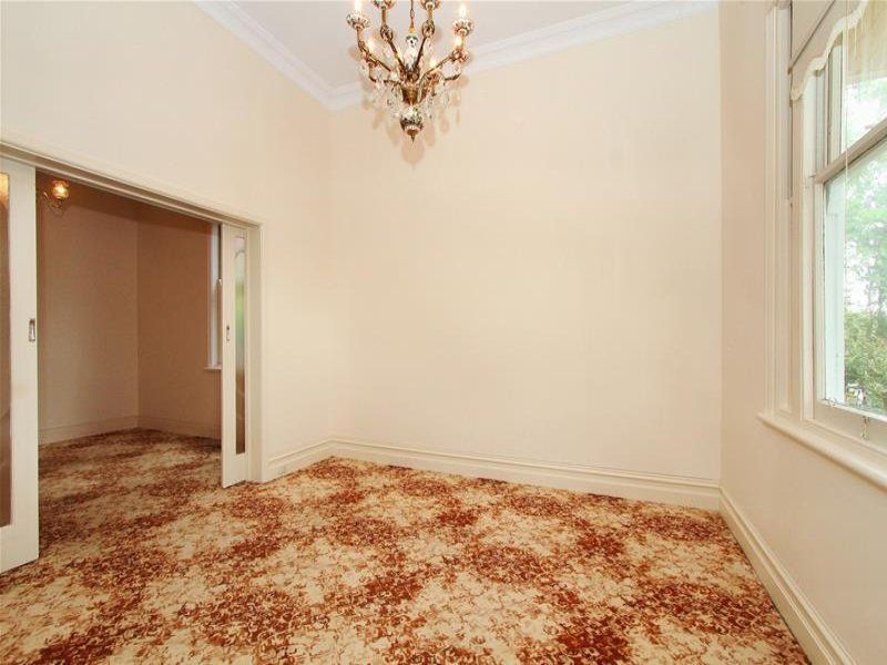 Large Beautiful Home - Full of Character!